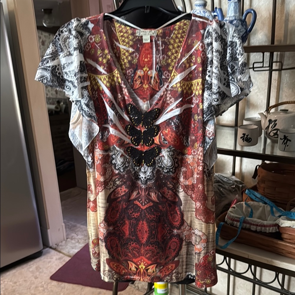 Multicolor Patterned V-Neck Top